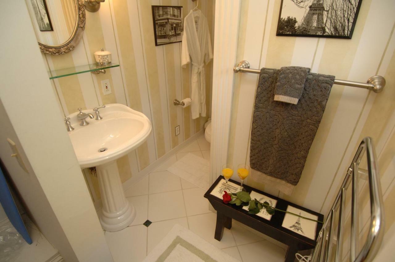 A B&B At The Edward Harris House Inn Rochester Extérieur photo